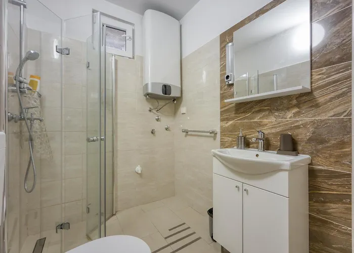 Lex - - Istria 로비니